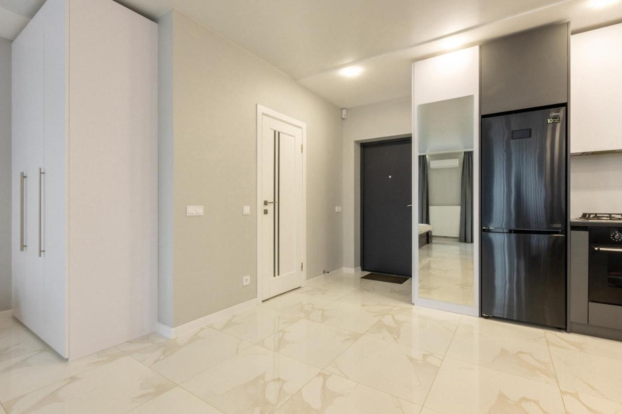 Vip Apartment Near Center Lviv Buitenkant foto