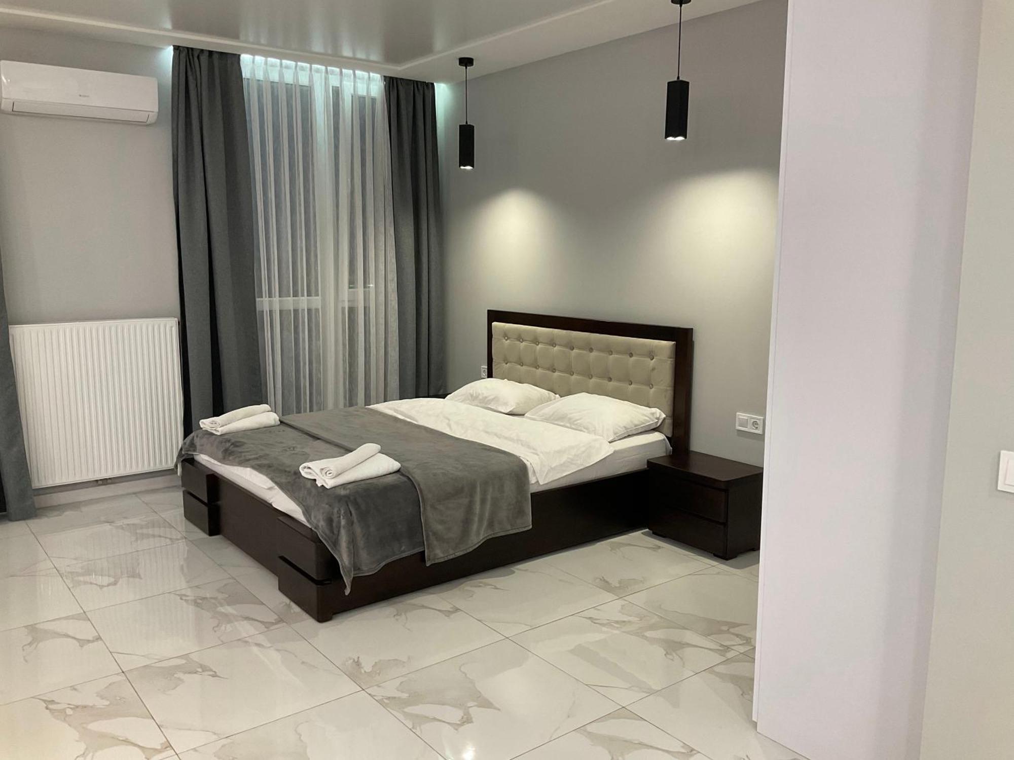 Vip Apartment Near Center Lviv Buitenkant foto